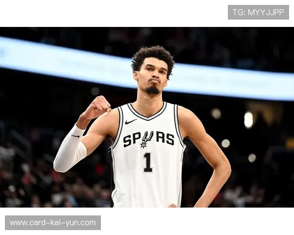 福克斯突破上篮,国王客场夺分