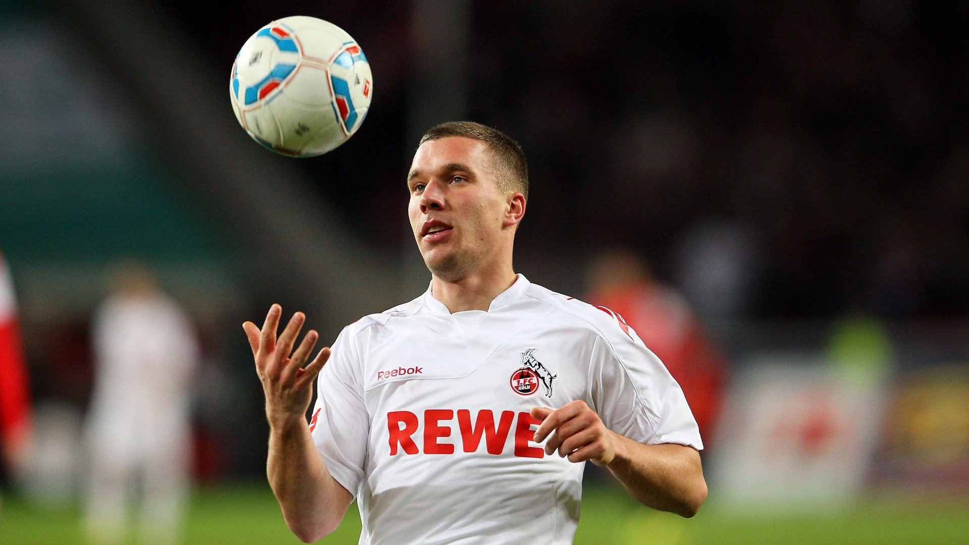 联赛观众人数刷新纪录